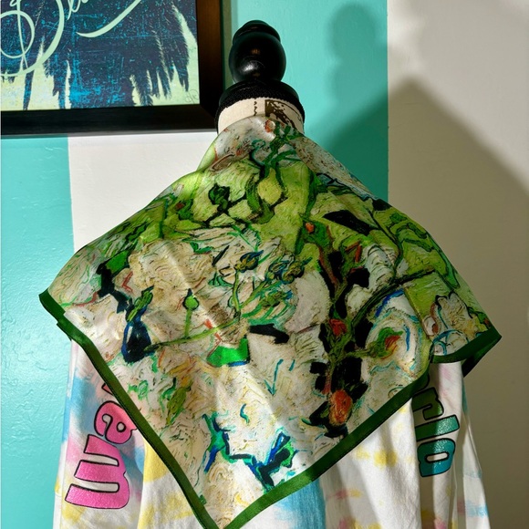 New Square Mulberry Silk Scarf - Picture 2 of 8